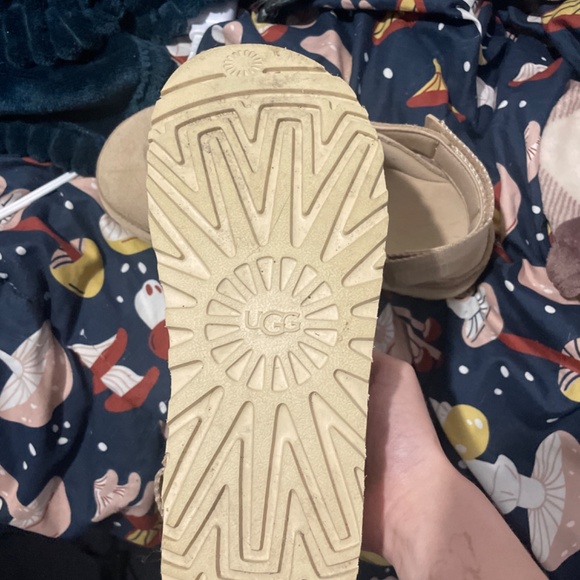 ugg golden star clogs - Picture 3 of 3